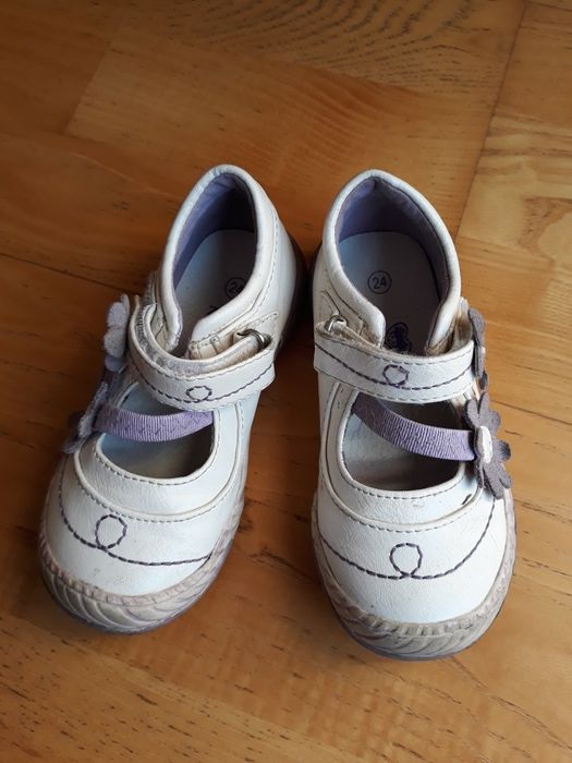 Wizytowe buty dziewczęce roz. 24
