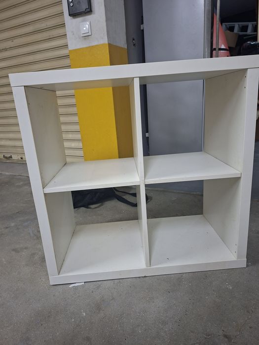 Estante branca Ikea