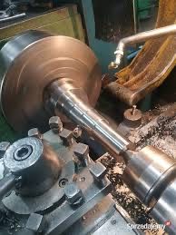 Toczenie/obróbka tworzywa, metalu / wały/koła pąsowe/tuleje/łożyska