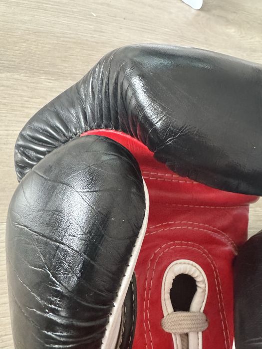 Vendo Luvas Boxe Fairtex de 18oz Pretas/Vermelhas