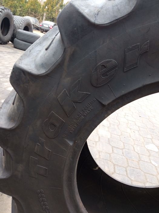 Opona 320/80R20 (12.4R20) Kleber Tracker