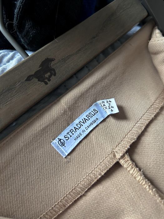 Spodnie viral stradivarius wysoki stan beż stan bardzo dobry