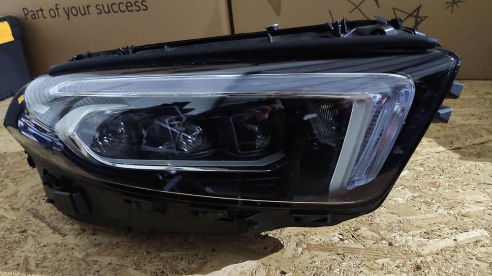 farol direito Full Led Multibeam w177