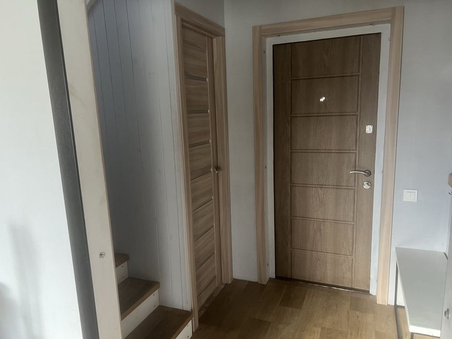 Новий будинок в передмісті Чернігова.