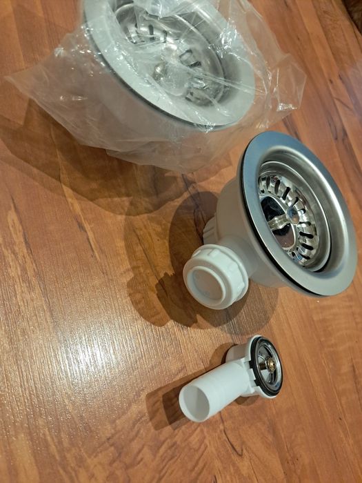 Сливная фурнитура  для двойной  мойки