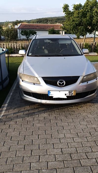 Mazda 6 com avaria