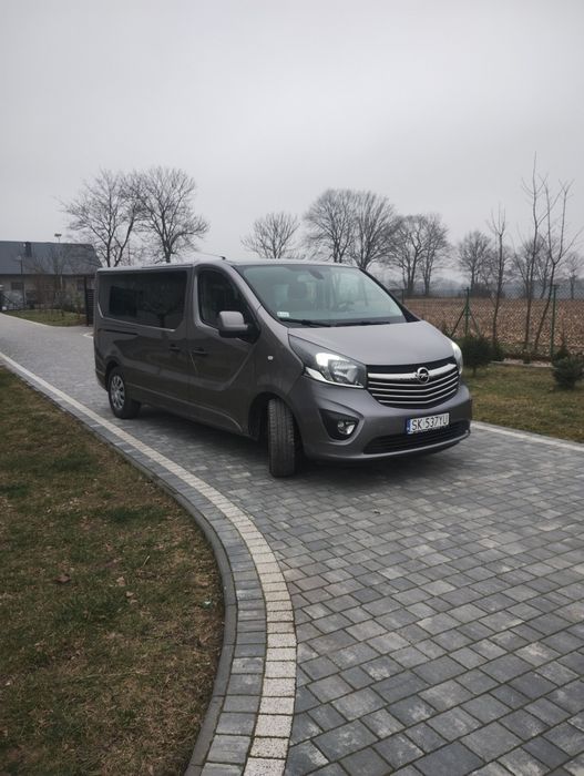 Wypożyczalnia aut,Wynajem busa 9 osobowego,