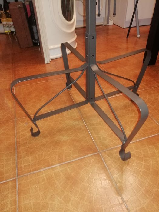 Cabide de 12 apoios em metal.