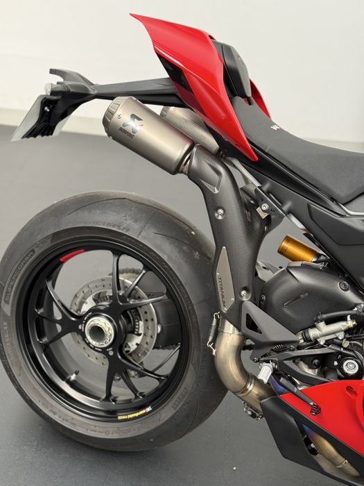 Ducati V4R 2023 como nova