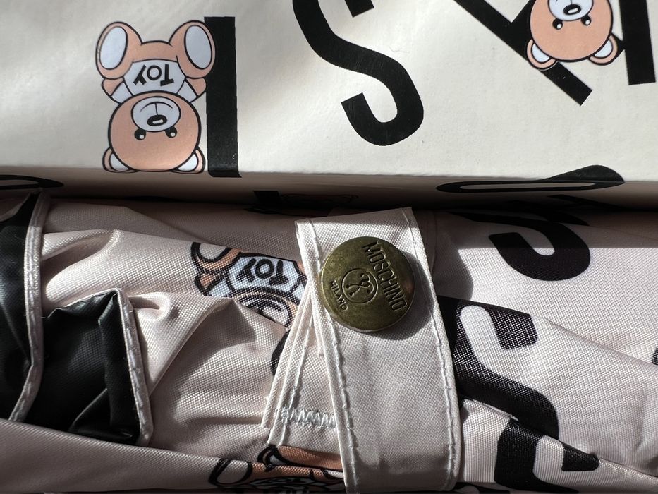 Парасоля Moschino