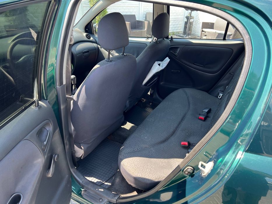 Toyota Yaris в стані сві-поіхав