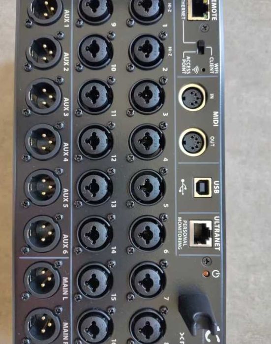 Behringer X-Air XR18