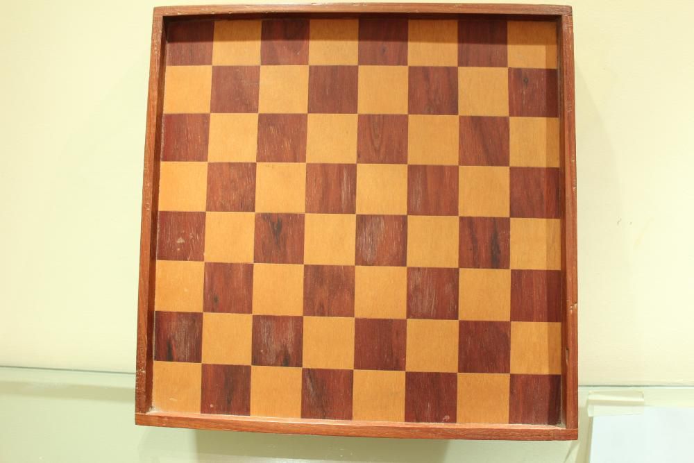 Tabuleiro de Jogo em Madeira bicolor Antigo