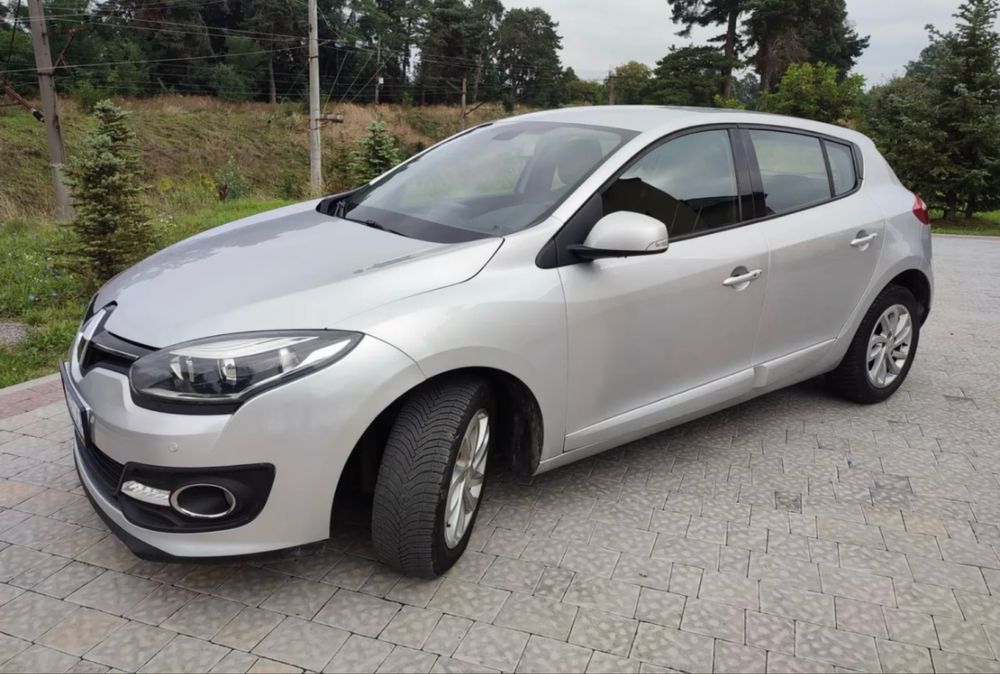 Оренда Авто подобова довготривала автомобіль таксі курʼєр Megan прокат