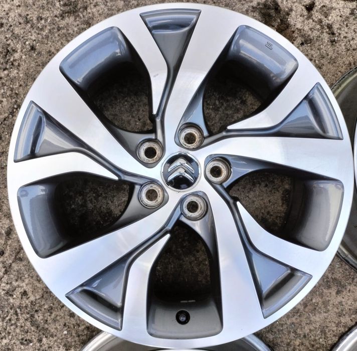 Felgi Citroen C Crosser C4 Aircross  7×18 ET38 5x114,3