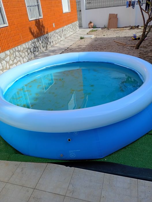 Piscina nova com todos equipamentos bomba de ar e filtro