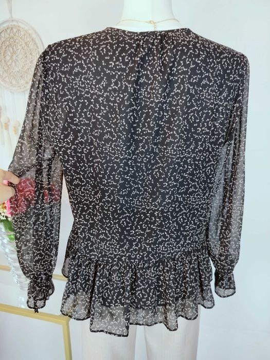 Czarna elegancka bluzka Reserved w rozmiarze S 36 z długim rękawem