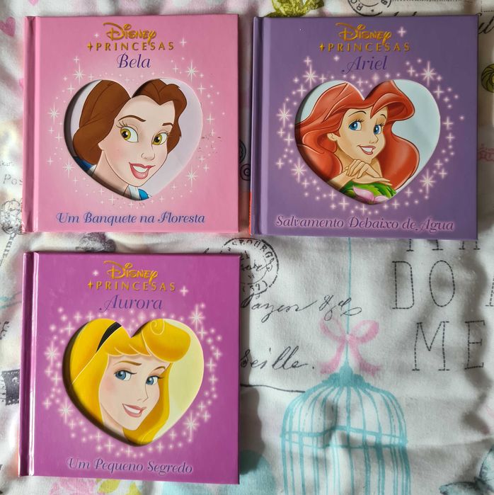 3 livros da coleção Disney Princesas para crianças