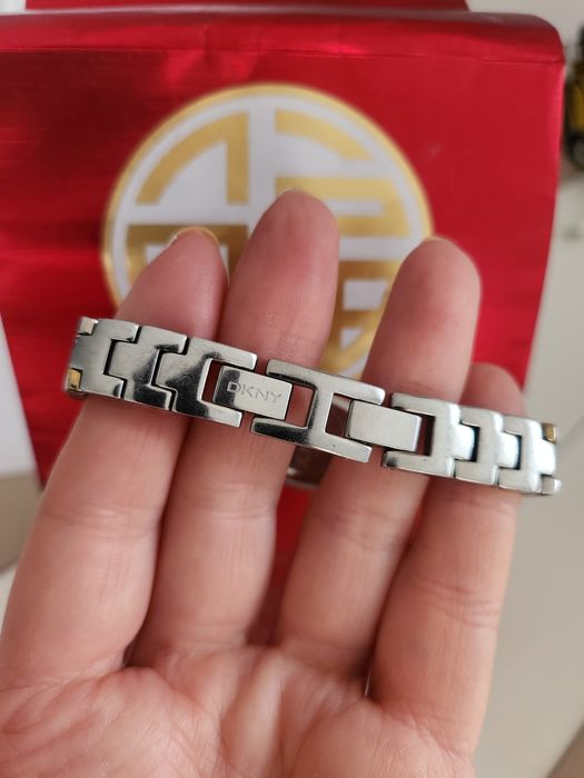 Годинник оригінал DKNY.на худу руку.