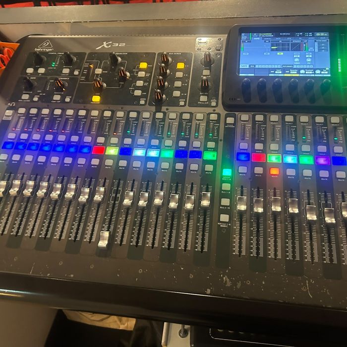 Behringer X32 Usada