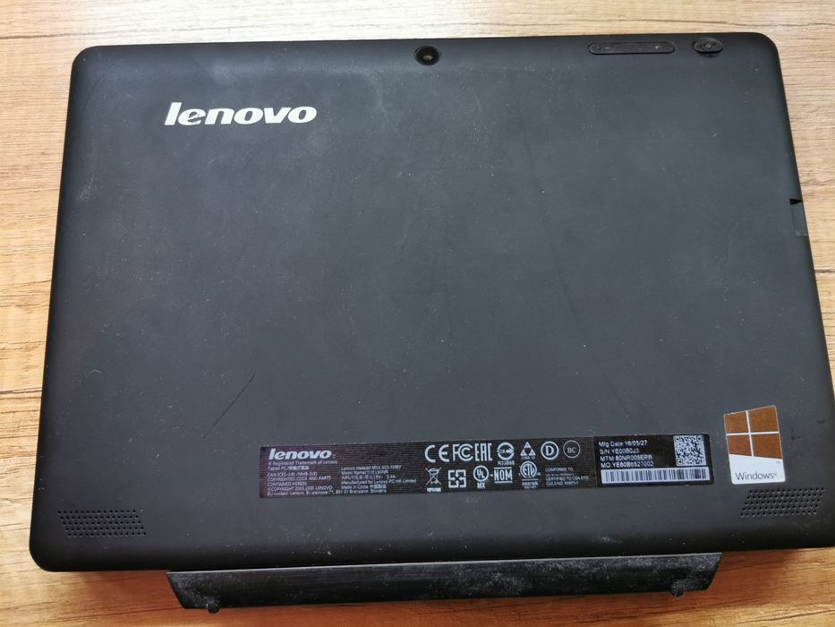 Netbok lenovo mix 300