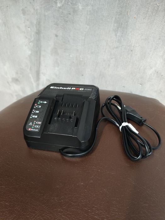 Зарядний пристрій Einhell 18V Power X-Change Expert Plus