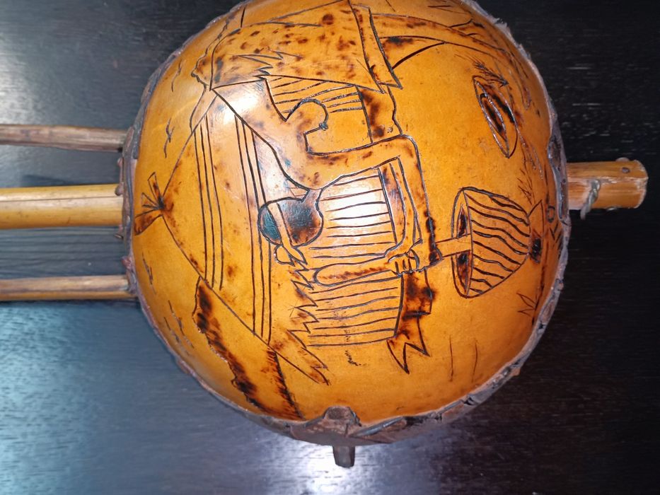 Kora instrumento musical africano origem africana ocidental com 70cm