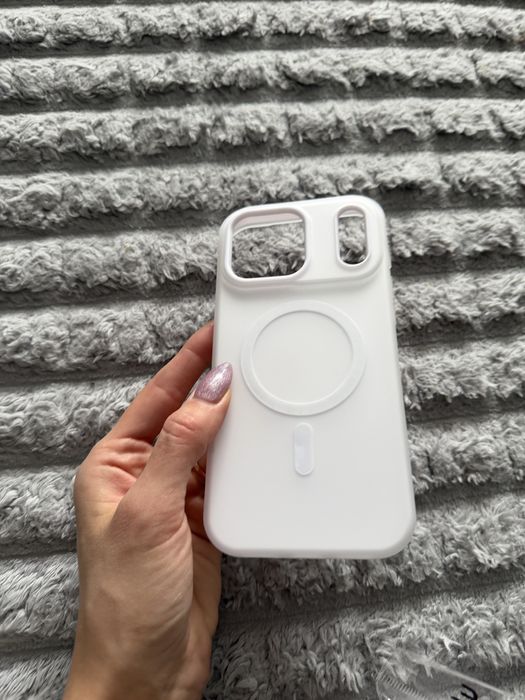 Чолох Iphone 17 pro max