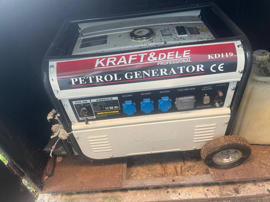 Бензиновый генератор