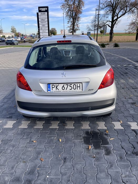 Peugeot 207 1.4 benzyna