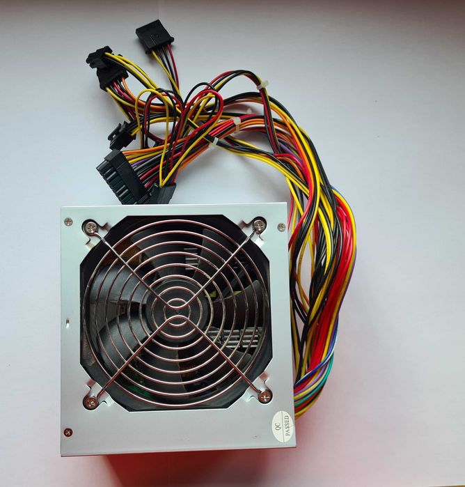 Zasilacz Komputera TakeMe PC 600 Silent 600W 6PIN SATA ATX