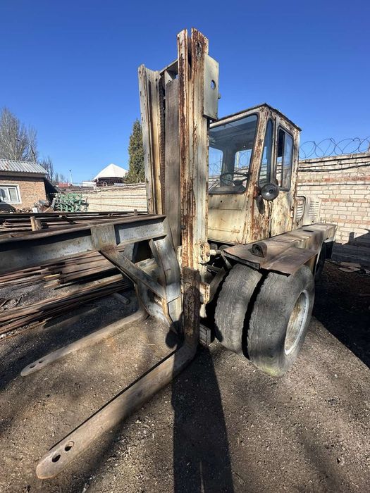 Погрузчик Львовский