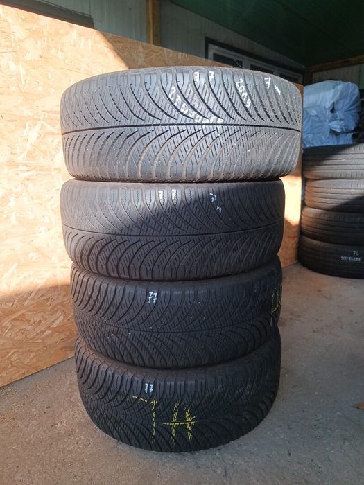 Komplet opon 225/50R18  Goodyear