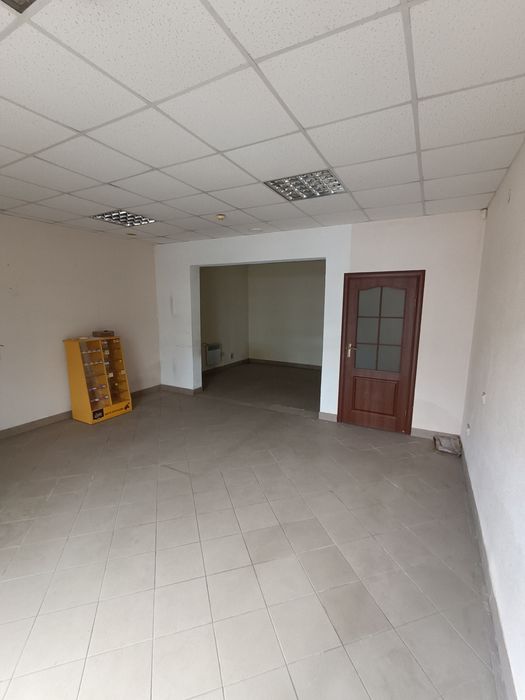 Продаж комерційного приміщення( магазину)