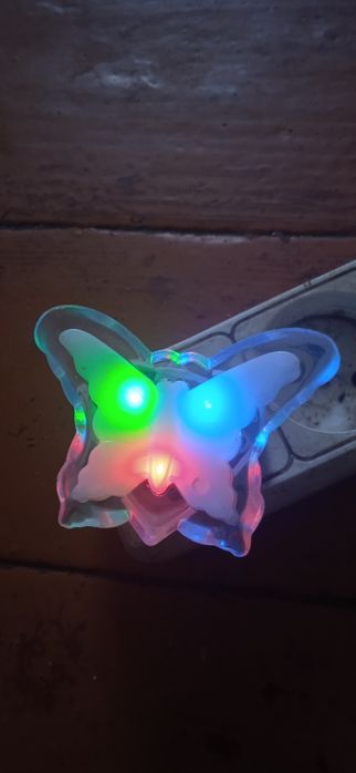 Продам светильники