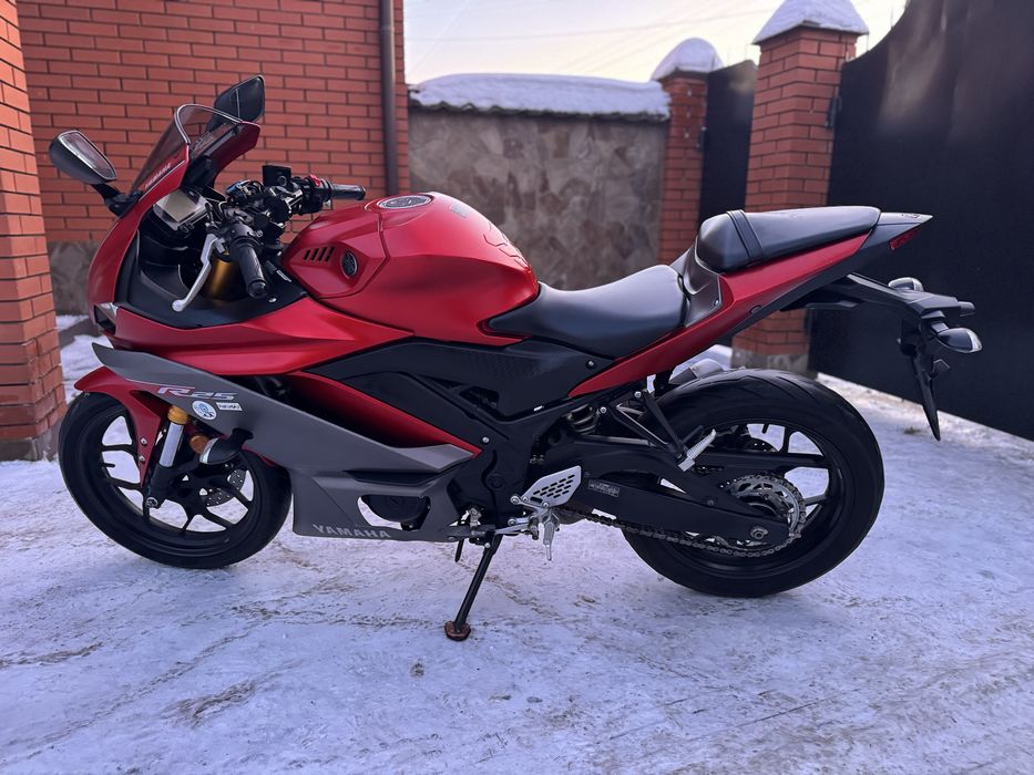 Мотоцикл Ямаха Yamaha YZF-R25 2019 рік