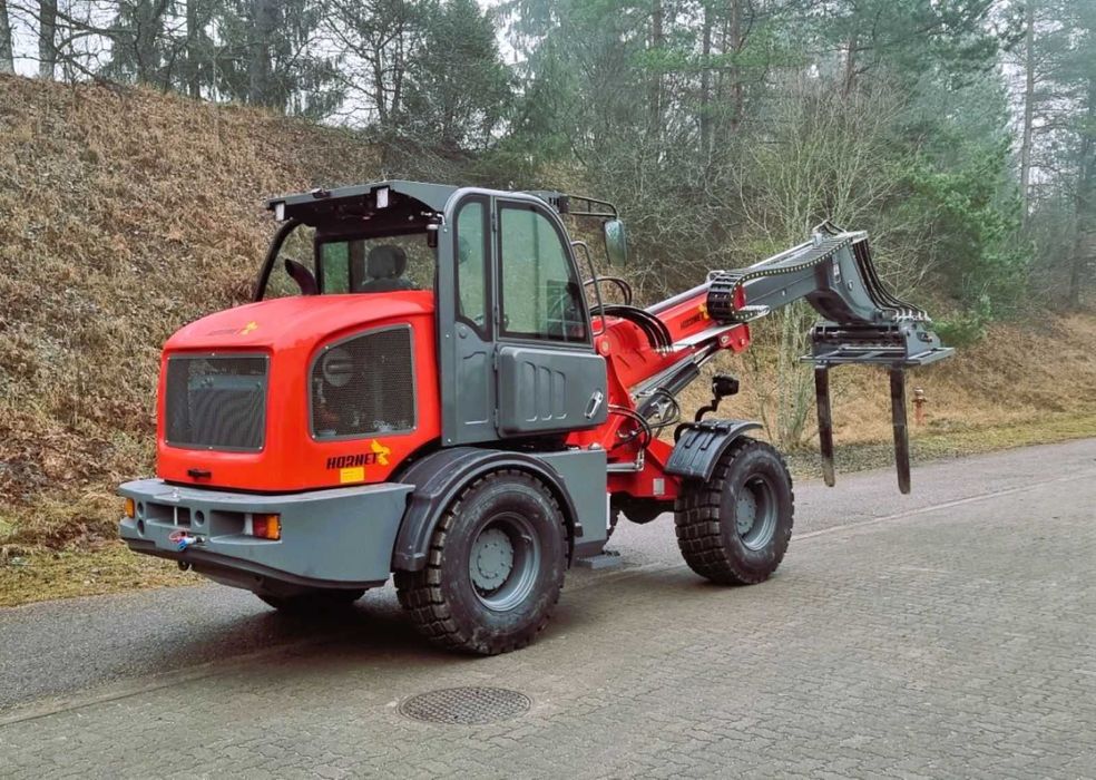 Ładowarka teleskopowa – przegubowa HORNET HMA 825T