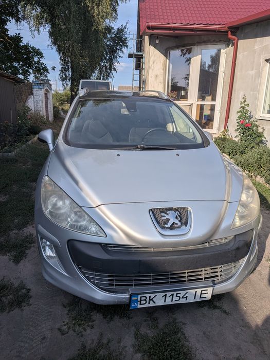 Авто  Пежо 308 2010