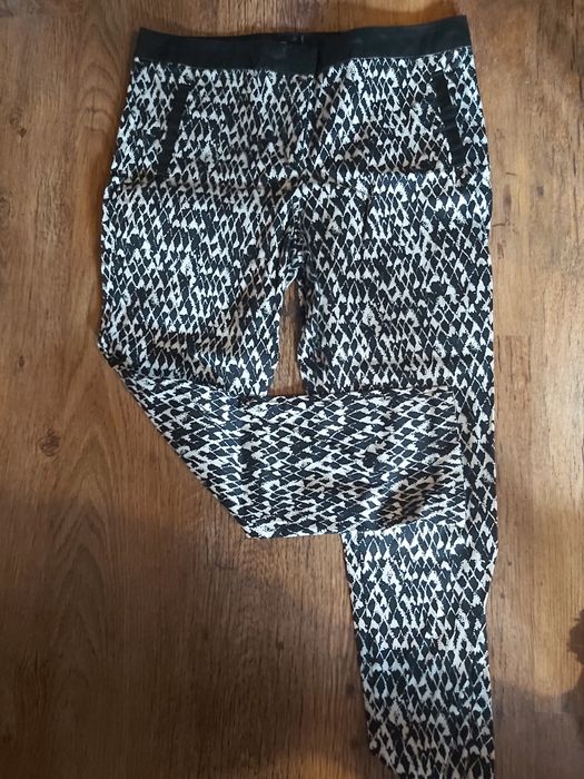 Spodnie cygaretki M