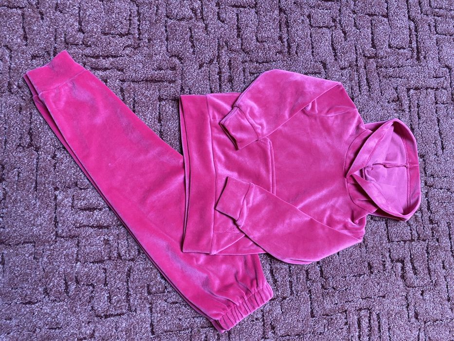 Курточка , костюм , угги 104-110