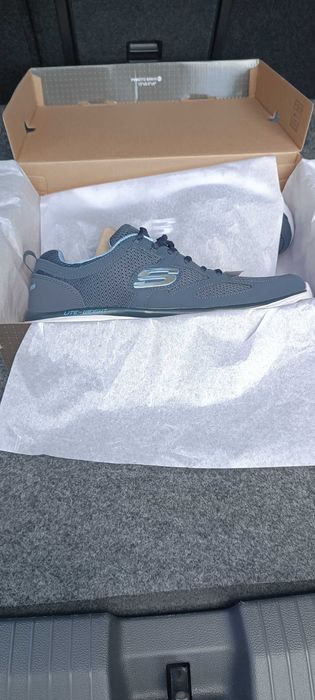 Ténis Skechers Novos
