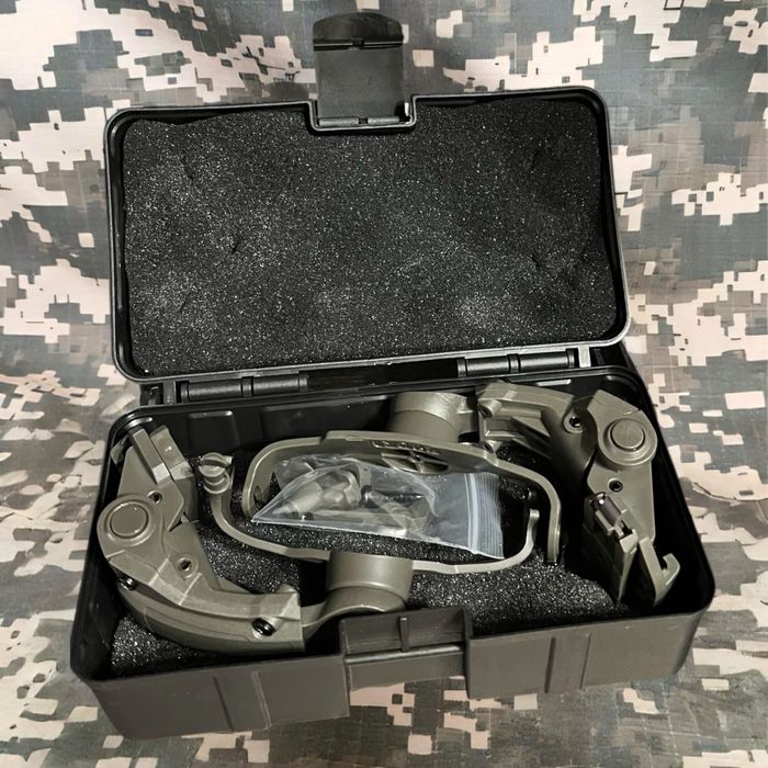 Навушники Peltor ComTac XPI + кріплення ТОП якості олива комплект‼️