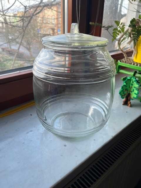 szklana "beczka" z przykrywką