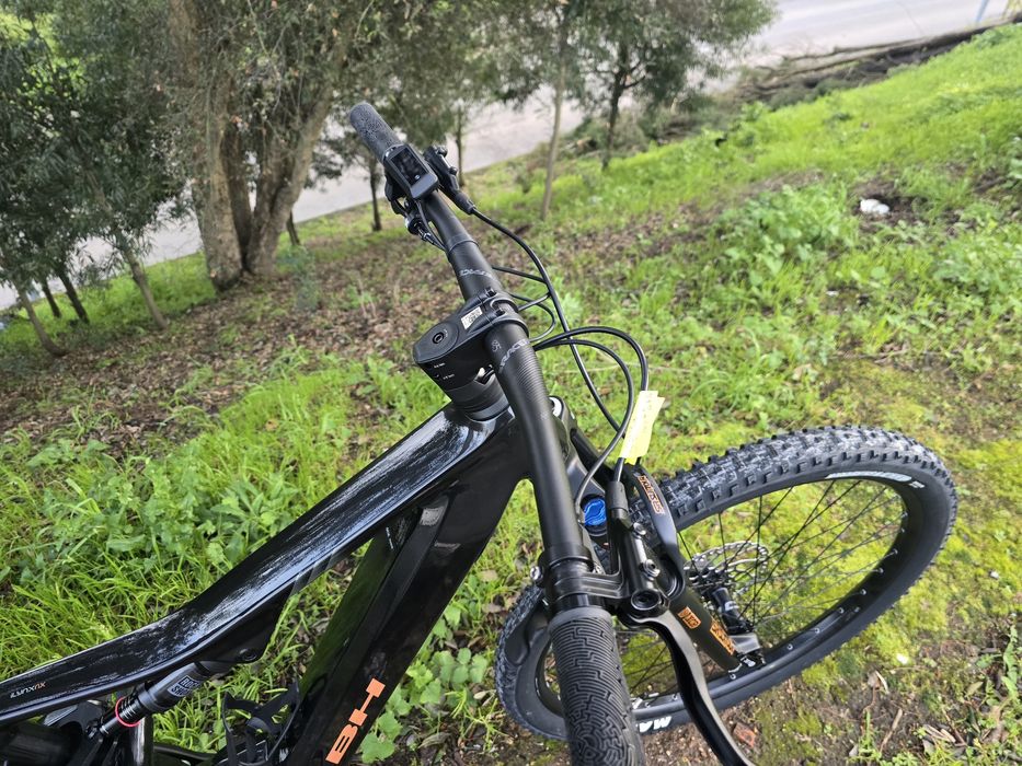 Bh eletrica bosch 800wh esposicao