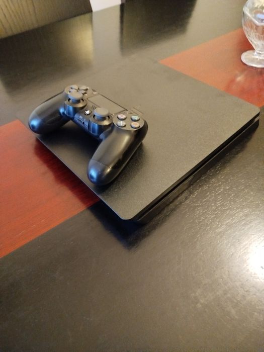 Playstation 4 Slim 1TB
