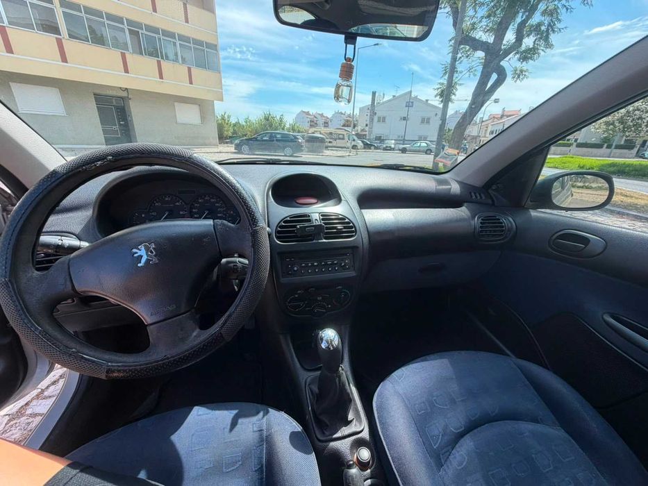 Peugeot 206 — fotografia 12