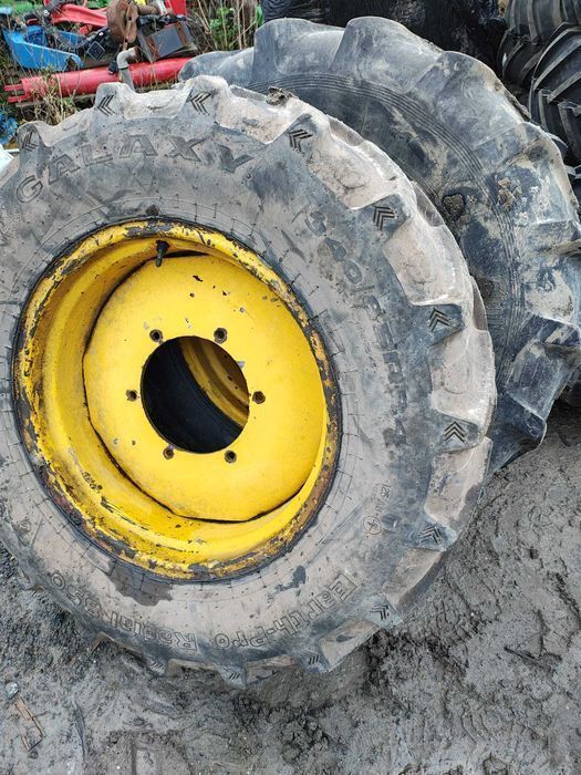 Komplet kół traktor Renault 80KM 13.6R24 i 16.9R34 Stomil Galaxy