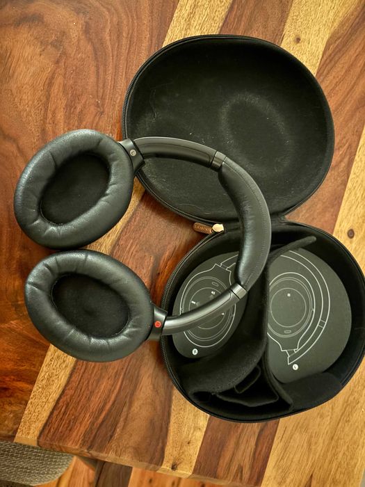 Auscultadores Sony WH1000XM3 com Noise Cancelling