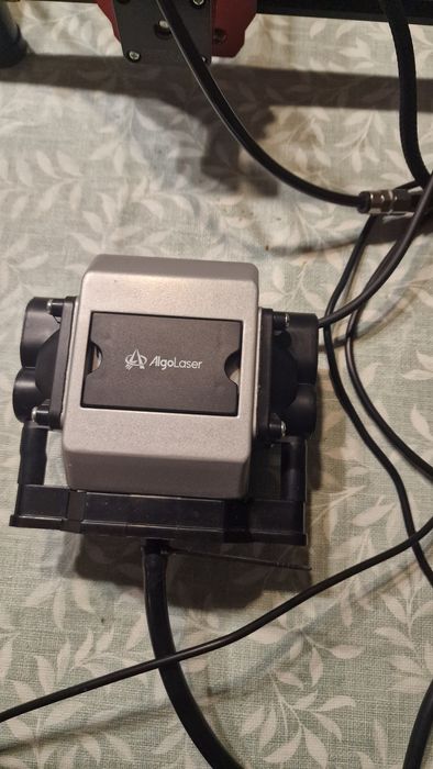 Laser engraver da marca Algolaser, modelo DIY KIT 10W, com acessórios
