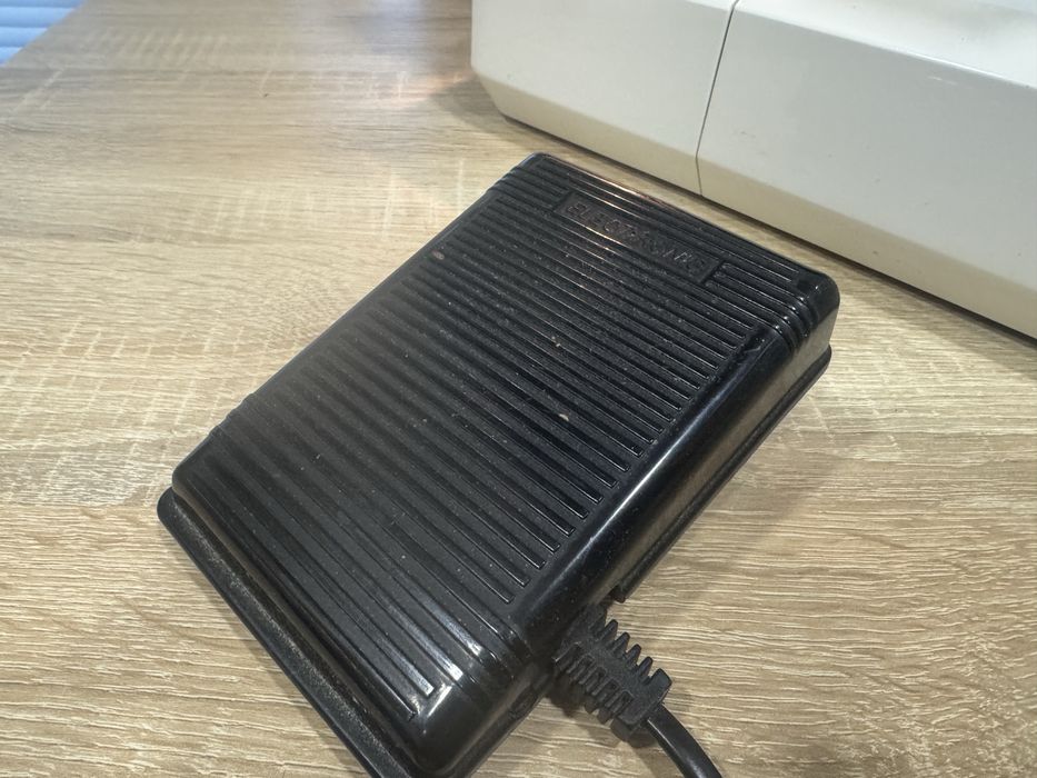 Швейная машинка AEG 11220